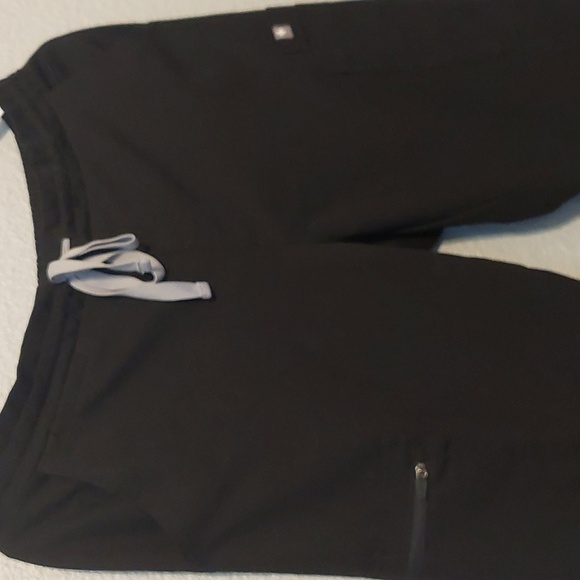 Figs Yola Straight Leg Scrub pant black small - Picture 6 of 9